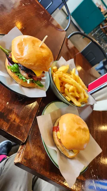 Mum's Burger Kitchen