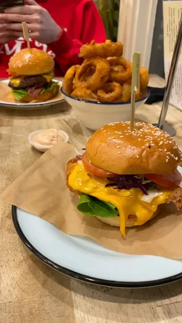 Mum's Burger Kitchen
