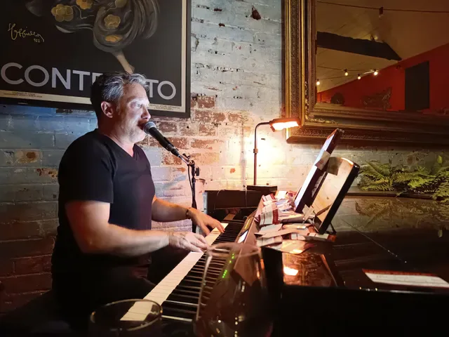 Murmur Piano Bar