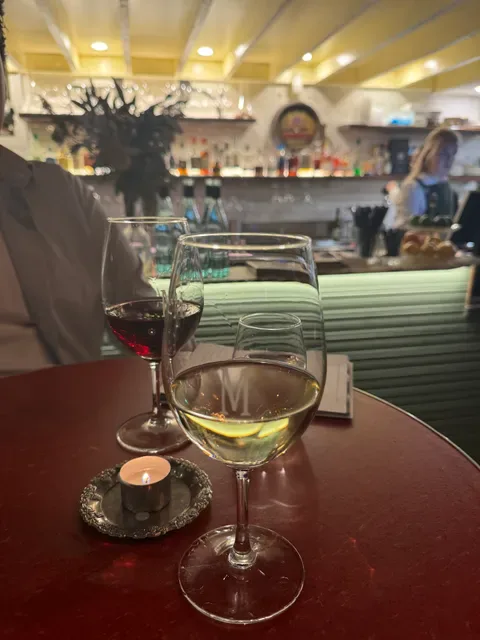 Myrtle Wine Bar