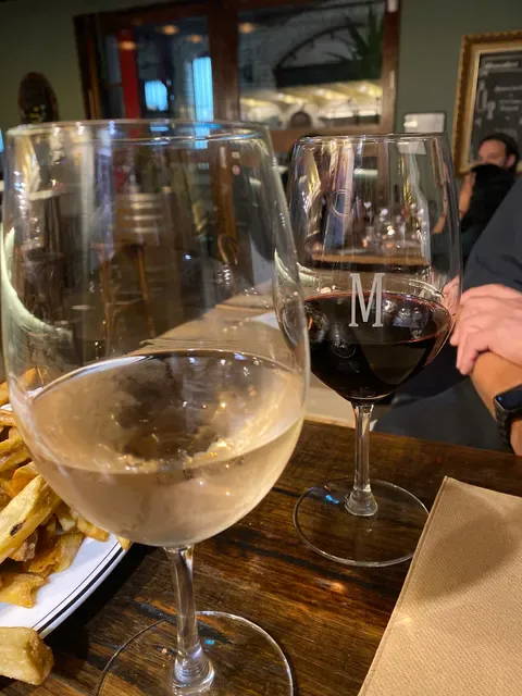 Myrtle Wine Bar