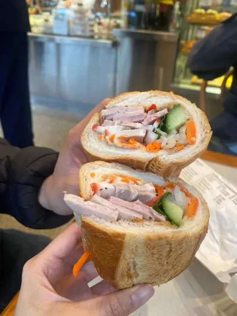 N Lee Bakery Cafe