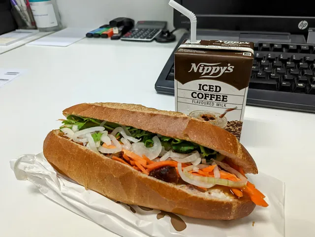 N Lee Bakery Cafe