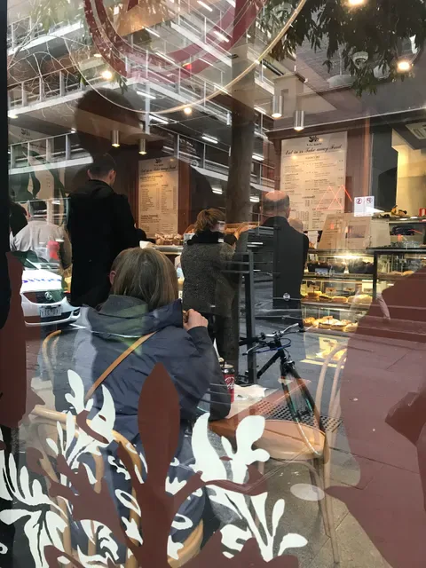 N Lee Bakery Cafe