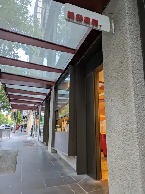 Naau Cafe
