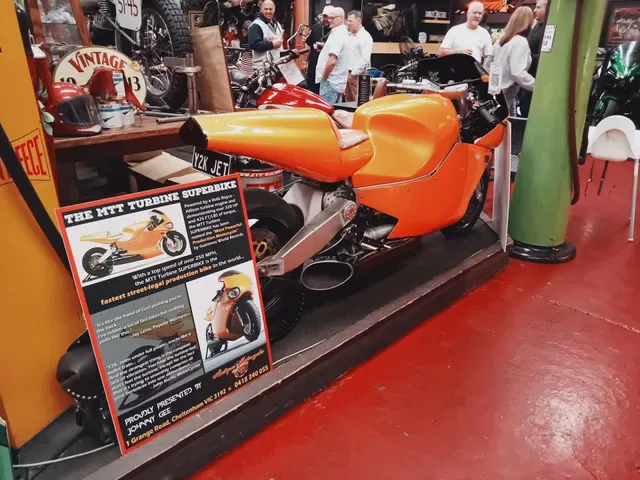 Naked Racer