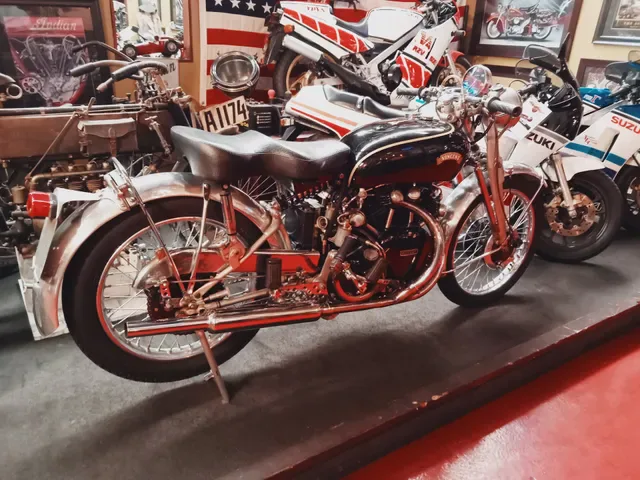 Naked Racer