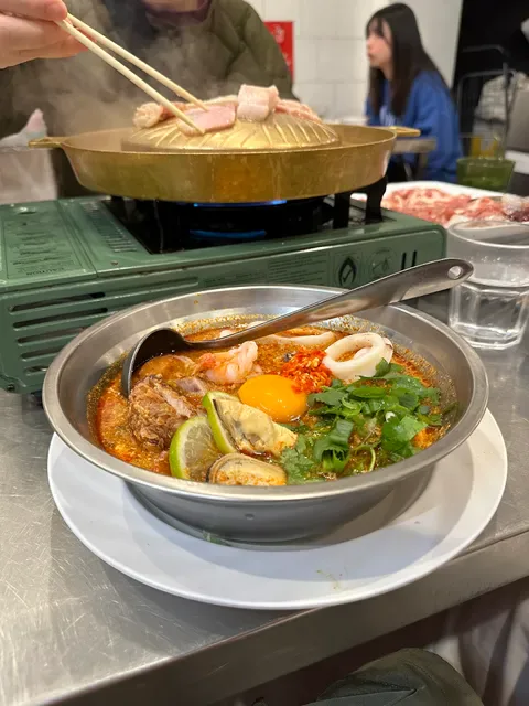 Nana Thai