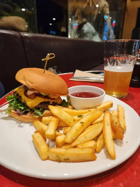 Natural History Bar & Grill
