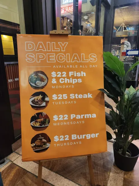 Natural History Bar & Grill