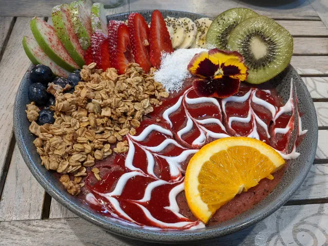 nature cafe bar