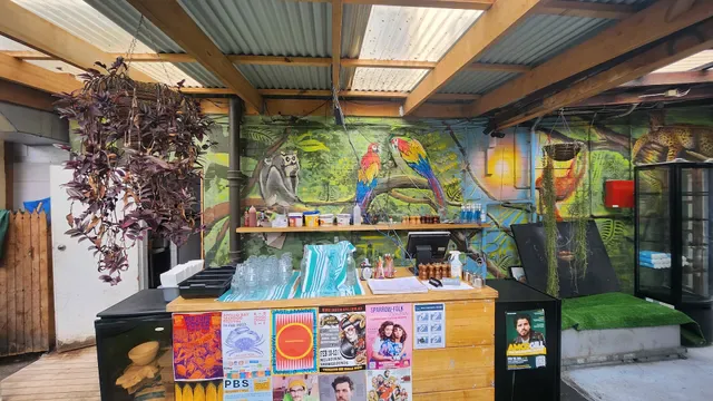 neighbours cafe