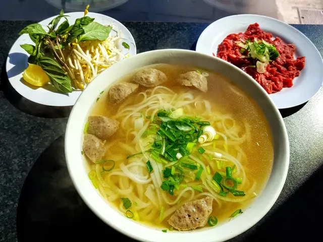 Nguyen Pho & Banh Mi