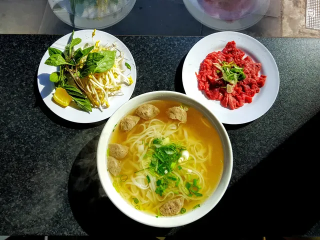 Nguyen Pho & Banh Mi