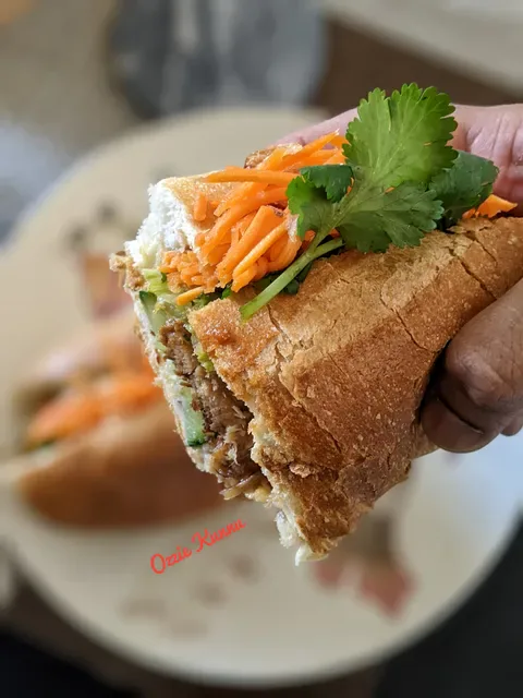 Nguyen's Hot Bread (Vic)