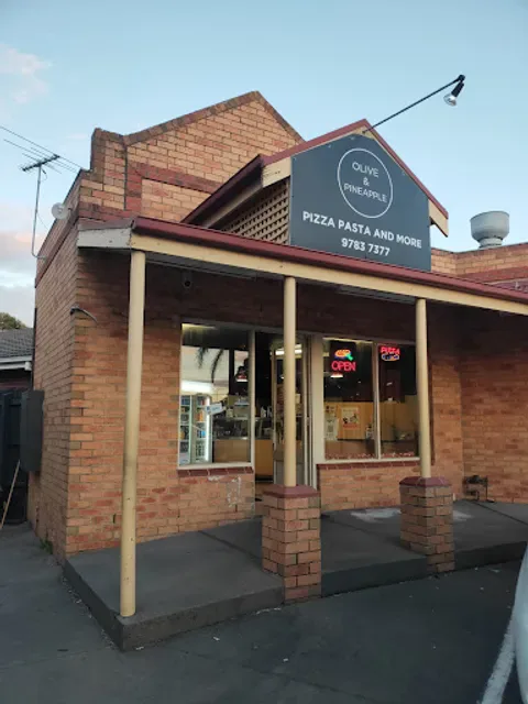 Olive and Pineapple- Best pizza's in Frankston