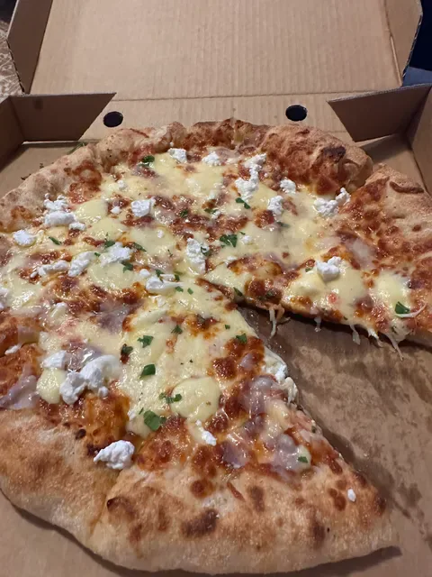 Olive and Pineapple- Best pizza's in Frankston