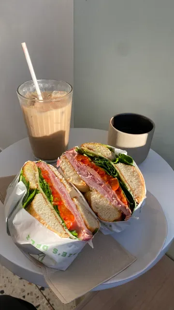 Ollie's Deli