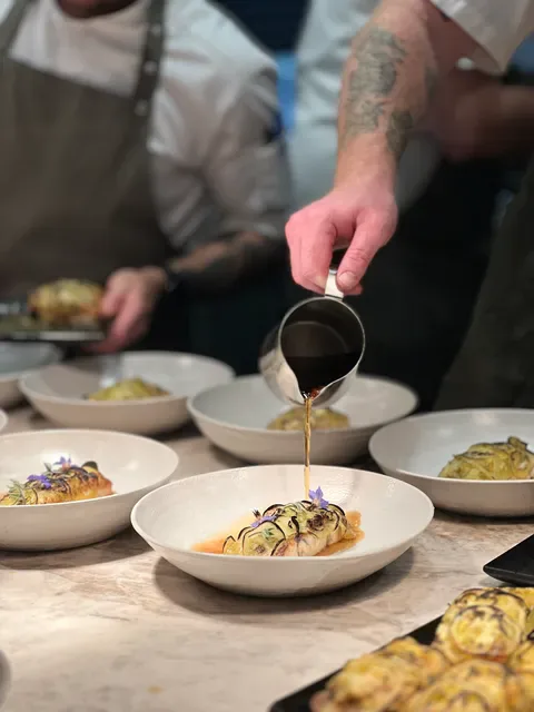 Omnia Bistro & Bar