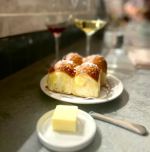 Omnia Bistro & Bar