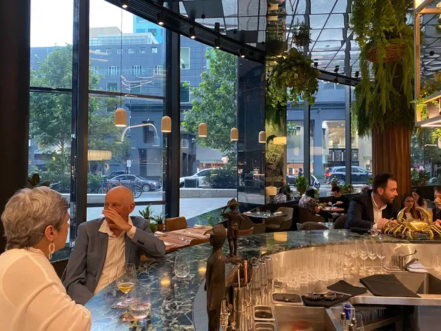 Omnia Bistro & Bar