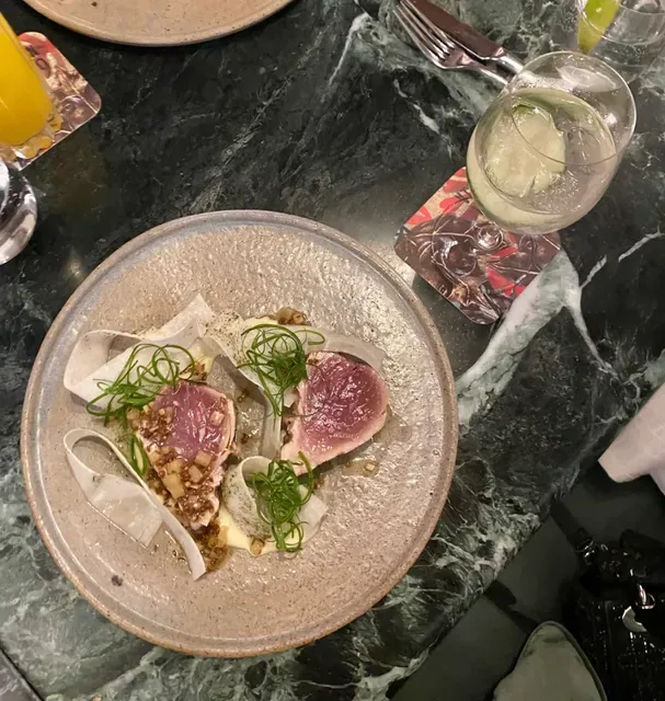 Omnia Bistro & Bar