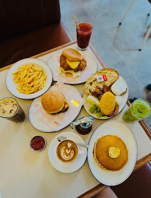 Operator Diner
