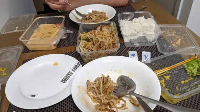 OUT 4 THAI