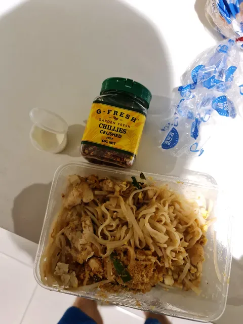 OUT 4 THAI