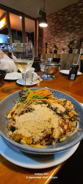 OUT 4 THAI