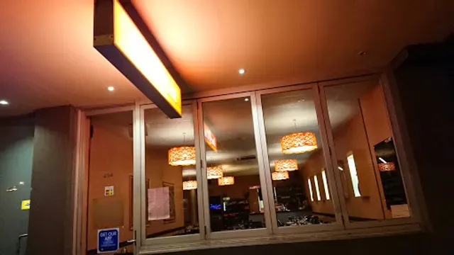 OUT 4 THAI