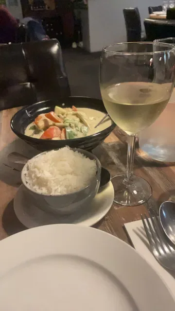 OUT 4 THAI