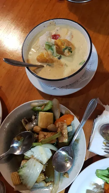 OUT 4 THAI