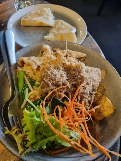 OUT 4 THAI