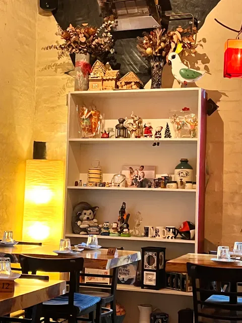OZZYTHAI Cafe Bar Restaurant