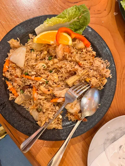 OZZYTHAI Cafe Bar Restaurant