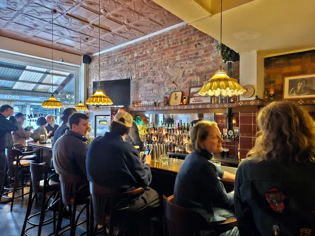 Pendant Public Bar