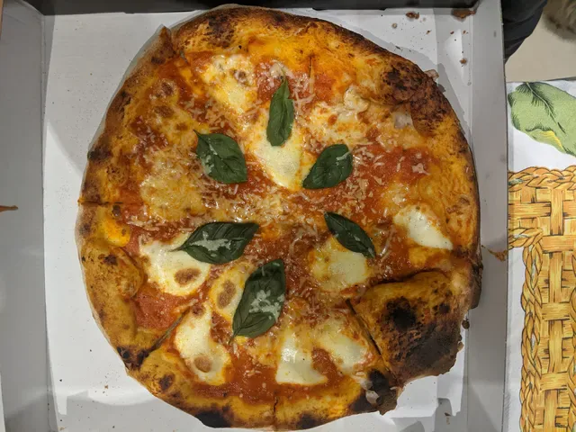 Petrino Woodfire Pizza