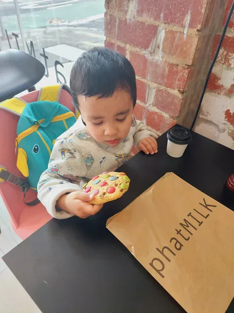 phatMILK Café