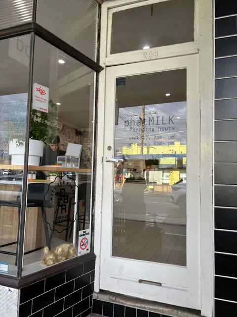 phatMILK Café