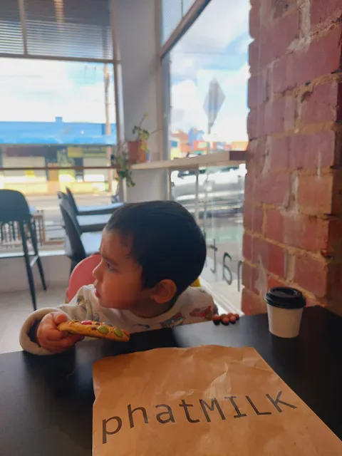 phatMILK Café