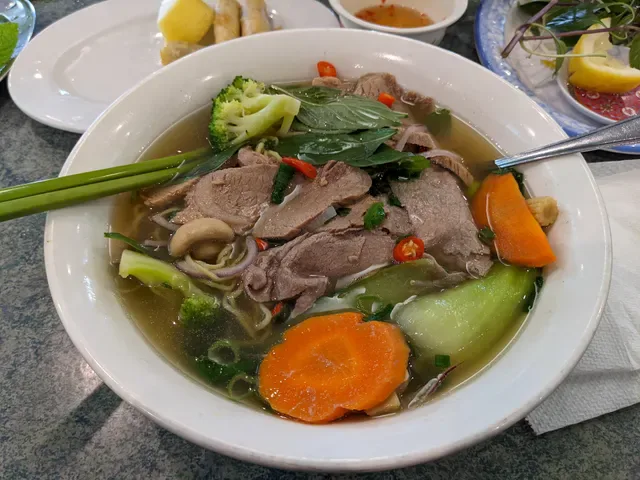 PHO Hung Preston