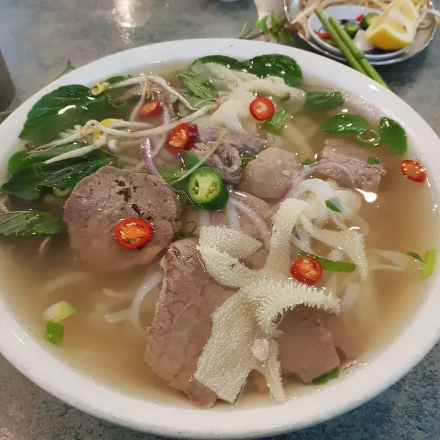 PHO Hung Preston