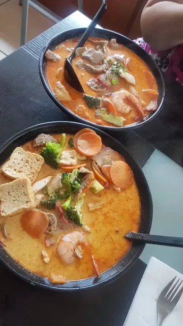 PHO Hung Preston