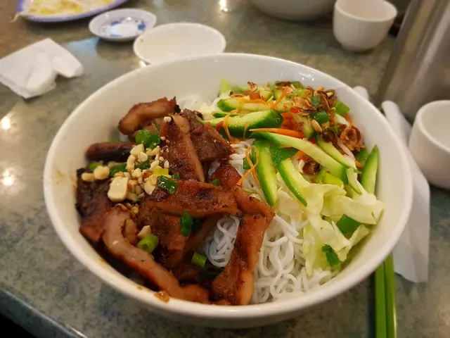 PHO Hung Preston