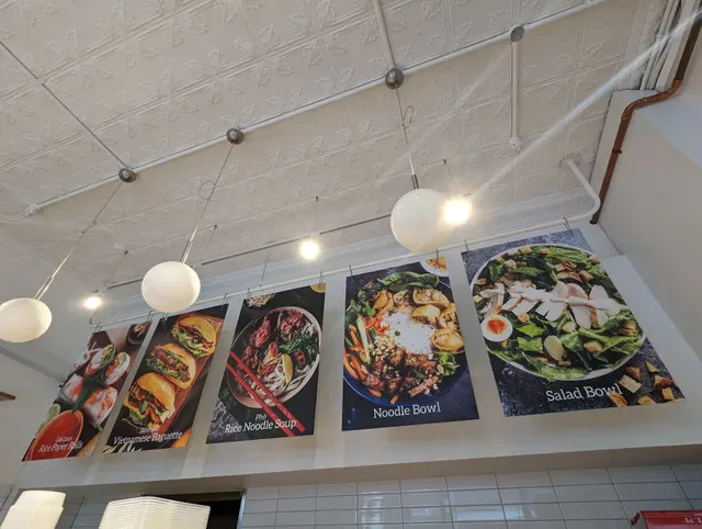 Pho Rolls 62