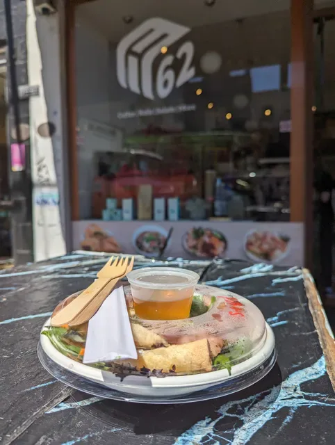 Pho Rolls 62