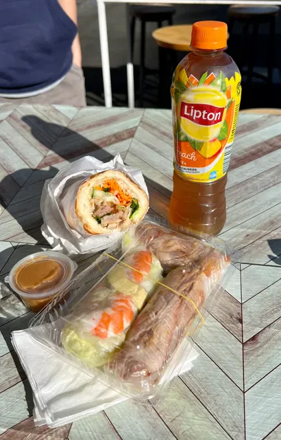 Pho Rolls 62