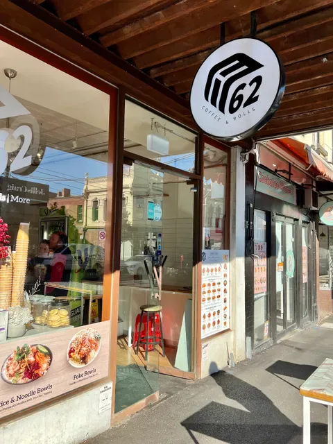 Pho Rolls 62