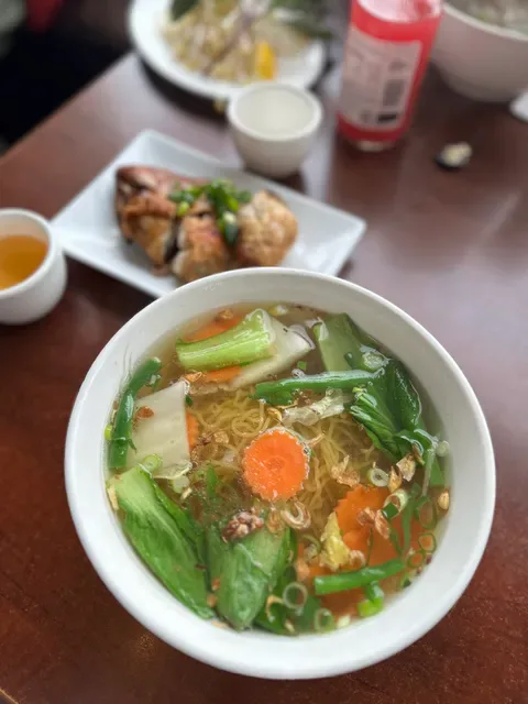 Pho Victoria
